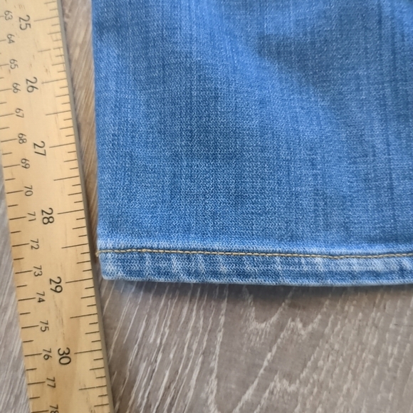 True Religion Jeans Women's 33X29 Distressed Audrey Slim Boyfriend Thrashed USA - Picture 11 of 13